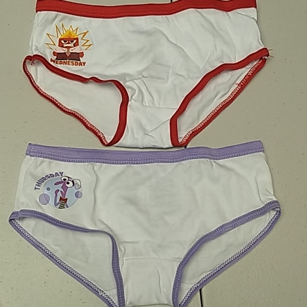 Girls underwear size 6 Inside out - Picture 3 of 6